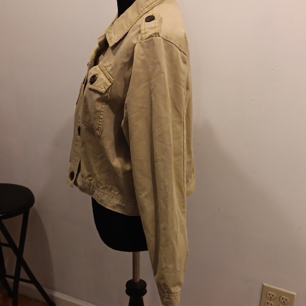 Chic Jacket - Picture 3 of 5